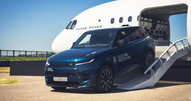 Range Rover Sport Electric phô diễn khả năng vượt địa hình, dự kiến ra mắt cuối năm nay
